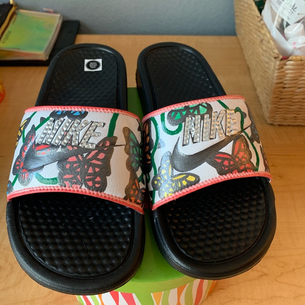 CUSTOMIZED NIKE SLIDES